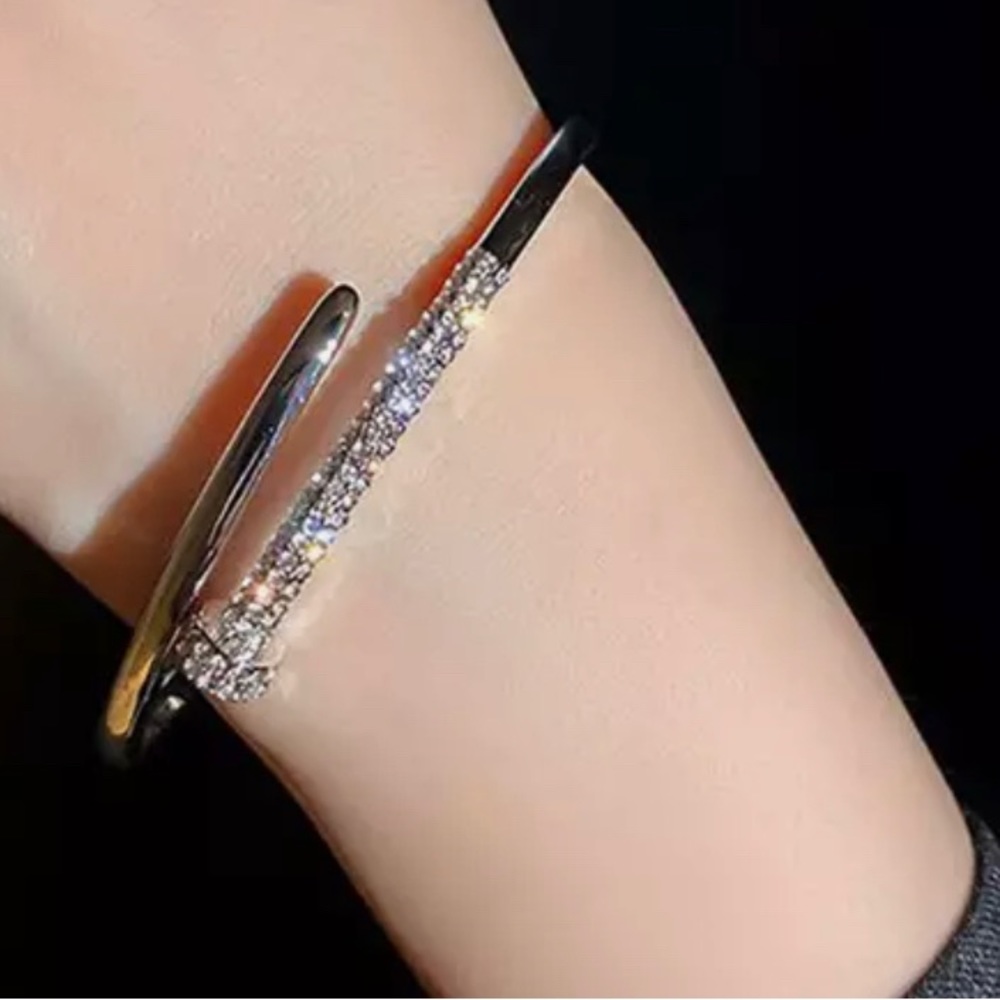 Screw bangle - Picture 2 of 2